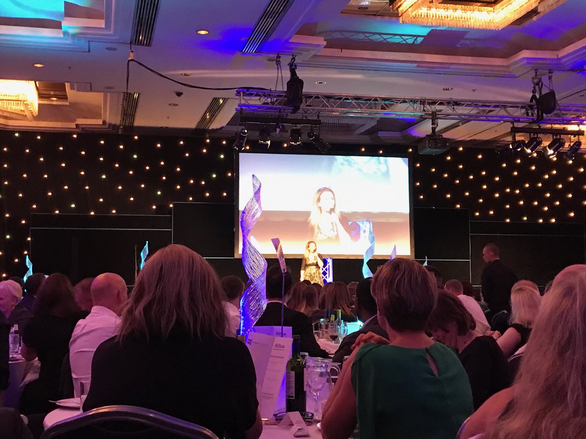 sadoldbag's tweet image. ⁦@lucyportercomic⁩ being brilliant entertaining CEOs and other MAT leaders after dinner bat the ⁦@OptimusEd⁩ #MATSummit