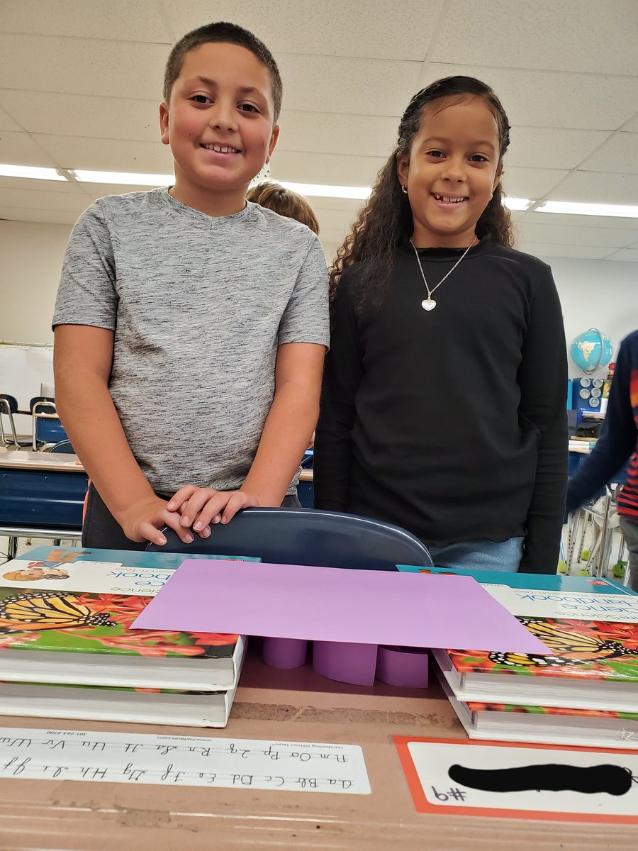 MrsPeterson3rd's tweet photo. This year's winning bridge could hold over 400 pennies! I love doing this #mysteryscience activity to talk about #balancedforces and #unbalancedforces! #force #motion @SalemSchoolsk12 @sps_bates @MysterySci https://t.co/MHuB97ceyB