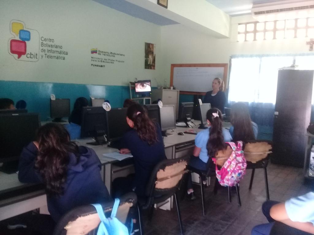 ermecbitrujillo's tweet photo. Atención a los y las estudiantes de media general Liceo Creacion Jajo Urdaneta Trujillo  " PREVENCIÓN DEL EMBARAZO A TEMPRANA EDAD"@RCcbit_trujillo @LaidelyGriman @FundabitOficial https://t.co/EvZocBcH4s