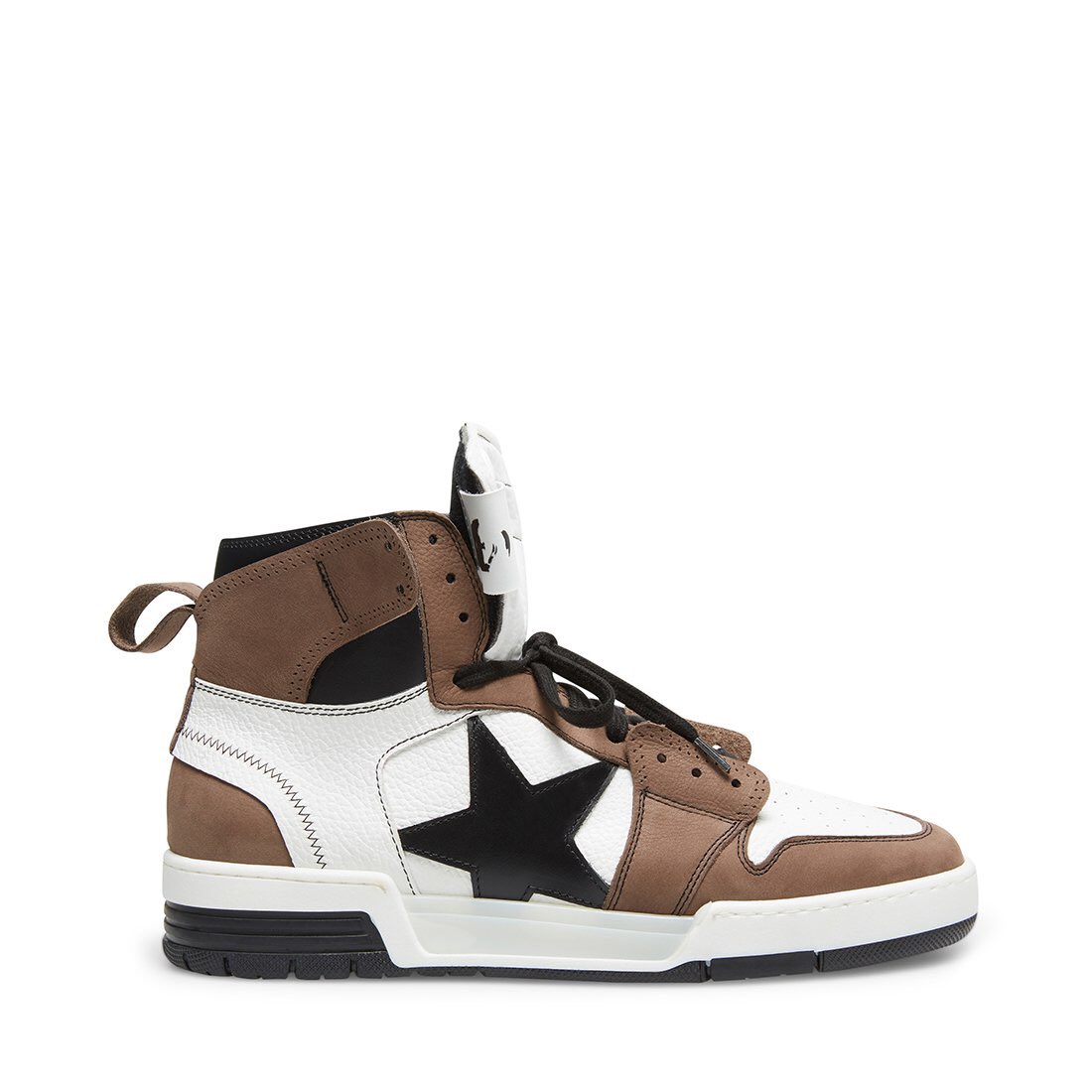 KicksDeals's tweet image. Steve Madden just dropped their “Malone” kicks 🤨