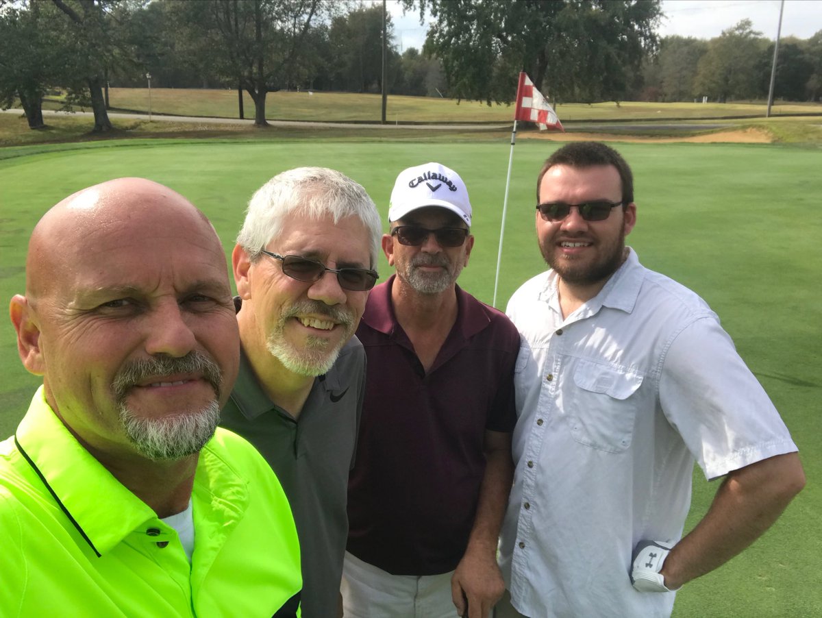 Thank you Joe, Jeff and Hunter for a great round of golf today!! #vacation ⁦<a href="/amazingmet2003/">Laura Wing</a>⁩