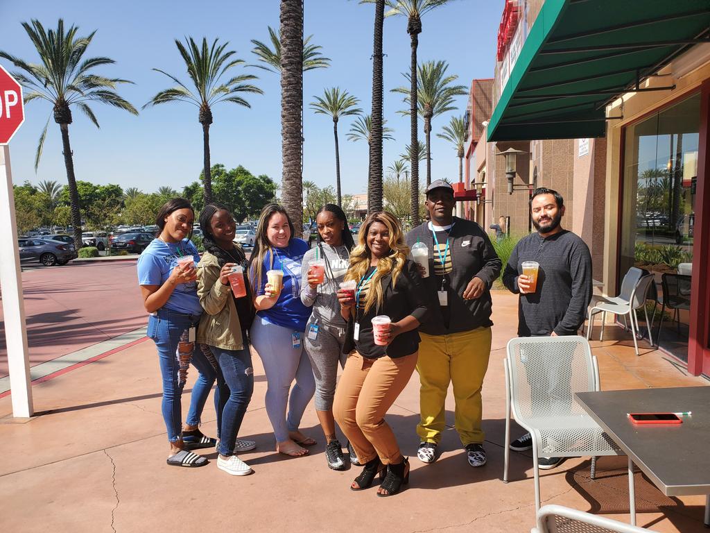 NeinaPrice's tweet image. Starbucks field Trip!! Availability appreciation to #TeamHnM #BehaviorChanges #BeProudCSW2019 #attemployee #TeamMeeting @sirphillipat @MichVPeterson4 @DanyaelaHunt @cephas_michelle @Edwyn30837769