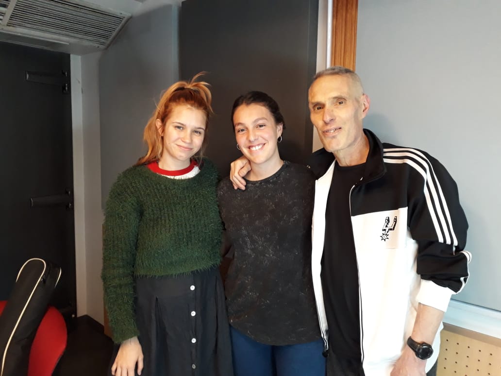 Con Ivana, mi hija menor que vino a El Horno esta para Bollos  a ver una instagramer diferente y regrossa: Connie Isla. Busquenla, no se la pierdan  .