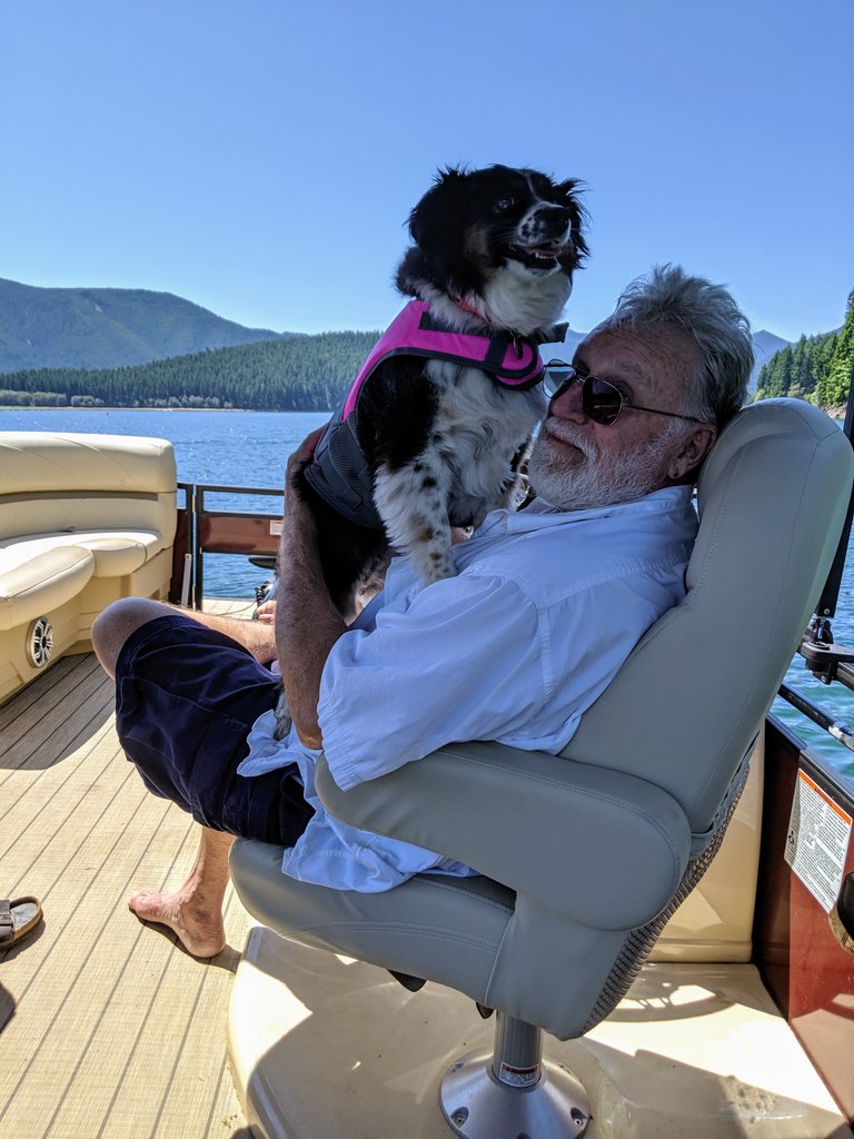 boatsetter's tweet image. Mans best first mate 🐶
.
.
.
Want you and your pup to be featured on the feed? Don't furget tag #boatsetter.