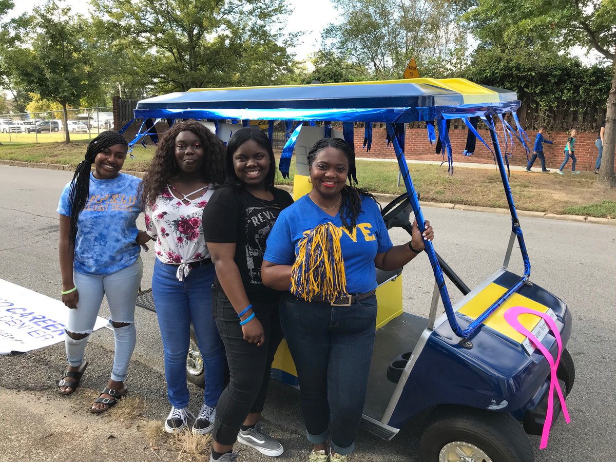 CareerTech_TPSD's tweet photo. Homecoming 2019 
Career Tech representing at THS HOCO Parade
#cterocks. #GOWAVE #tpsd https://t.co/yotZh62w5h