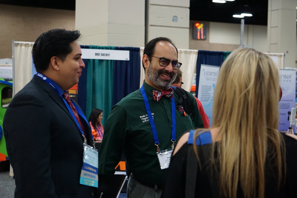 citelumMX's tweet photo. At the end of the 2nd day at #TMLAC2019, we've met with many officials &amp; mayors to discuss current issues their municipalities and cities are facing, &amp; how we can find the right solution to solve said issues by implementing #SmartLighting &amp; #SmartCity infrastructure. https://t.co/FFhWUB9t0i