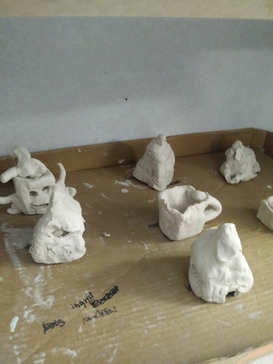 CCESSpecials's tweet photo. Third grade's clay architectural models are taking shape! #clay #architecture https://t.co/uVQqoWoZHn
