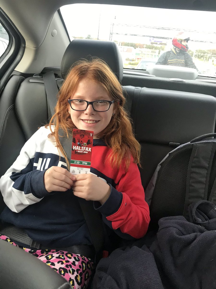 ReprtrPatHealey's tweet image. Hey @HFXMooseheads this young girl Cierra Ashley of Lantz is going to her first ever Moose game. I think she should go on the jumbotron!! #shesexcited @scottmacintosh4