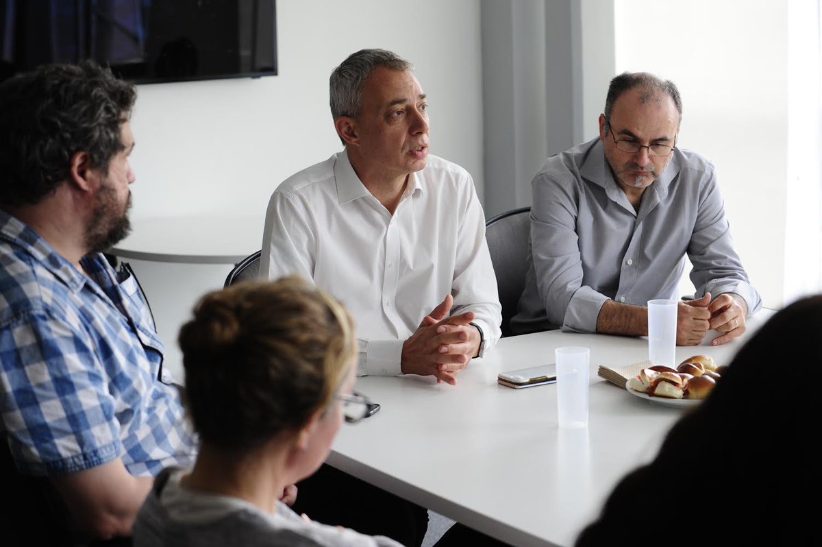 arqccolombo's tweet photo. Hoy nos reunimos junto a todo el equipo que trabajó en el proyecto #PlanoAbiertoBA de nuestra Dirección General de Datos, Estadísticas y Proyección Urbana a cargo de Guillermo Raddavero. Fue un gran momento donde reconocimos a todo el equipo que trabajó en el proyecto. https://t.co/2YniC7P2lI