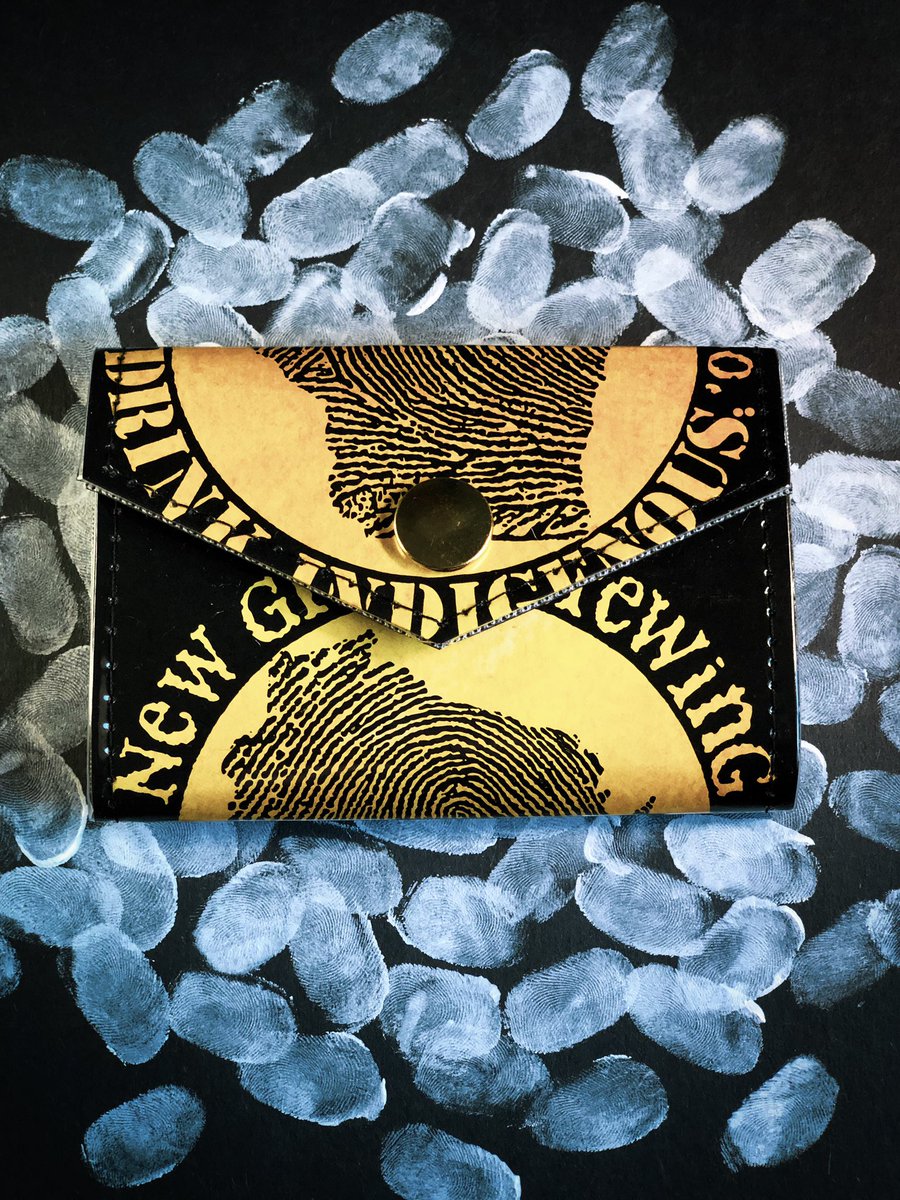MindysBeerGear's tweet photo. I don’t often have #newglarus #beerwallets in stock. Grab this #beerwallet before someone gets their greasy fingers on it! https://t.co/tsw8FXpMsu #craftbeer #upcycle #upcycled #newglarusbrewery https://t.co/IrAVmAPFQp