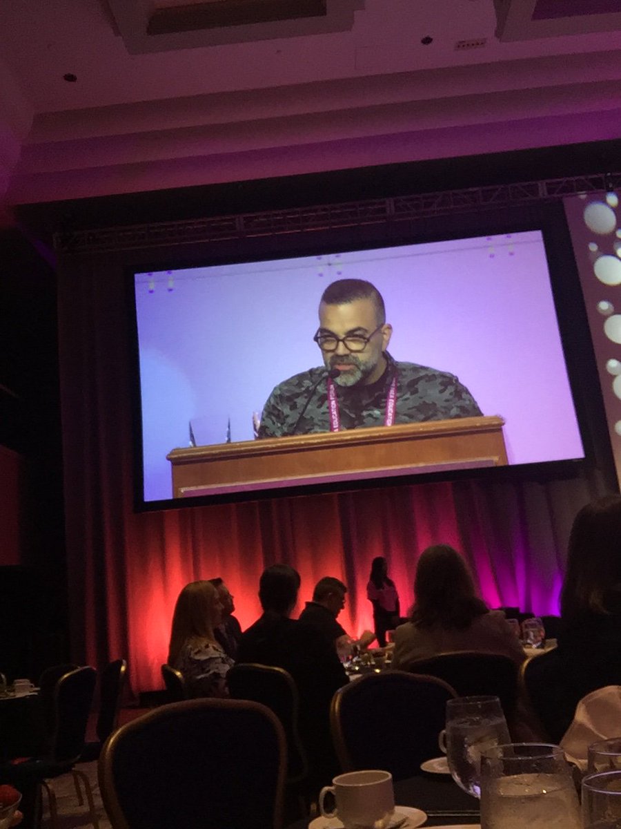 SusanHibbardPhD's tweet photo. "You cannot fix what you cannot see"
Great acceptance speech from PA Elias Villareal Jr. for Northern Arizona University's Excellence Through Diversity Award #SEEeveryone #paea19 #paweek #NAUPA https://t.co/Cd6vz7Klj7