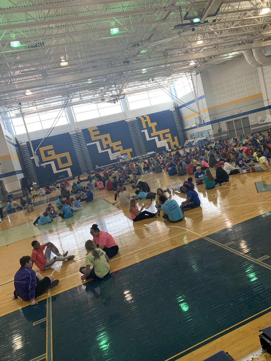 Mrs_K_Miller1's tweet image. Today was a GOOD day! #linkconference #weRmedina #bestcrew #ourcrew @MHSLinkCrew @BoomerangPrjct