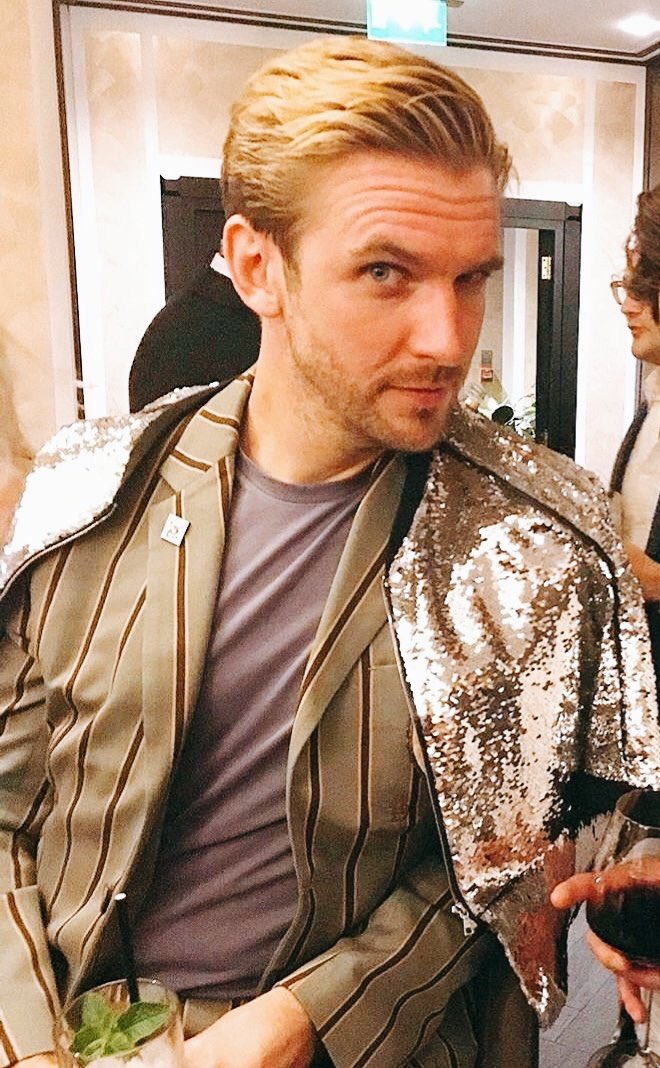 HAPPY BIRTHDAY TO THE BEST SHAPESHIFTER IN THE BUSINESS, DAN STEVENS. 