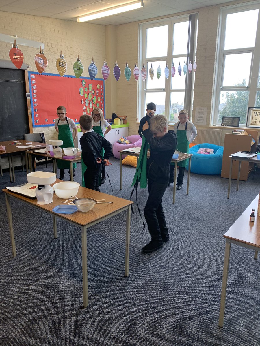 GirvanPrimary's tweet photo. P7 WW2 Bake Off ... 🍪🔥 #baking #idl #rationing #cookies #parentvisit #teamgirvan https://t.co/rGvBlATjIU