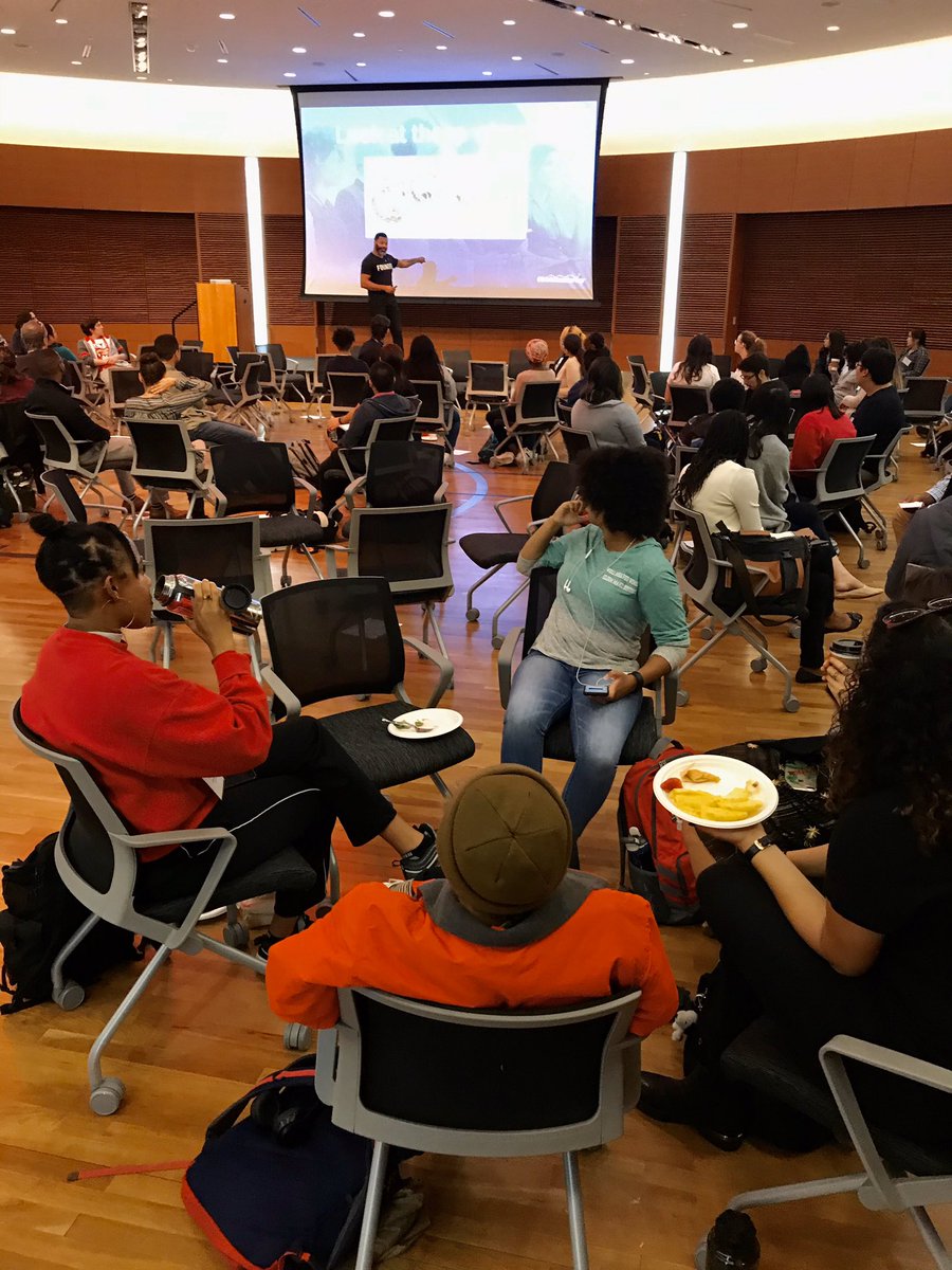 uw_diversity's tweet photo. “The people you know going up are the people you’re going to see on your way down. You’re going to need those relationships.” 🙌
–@thomaskrstovall sharing his wisdom with our scholars and alumni at #uwline19. #thinklikeastartup https://t.co/DadJDbsRSU