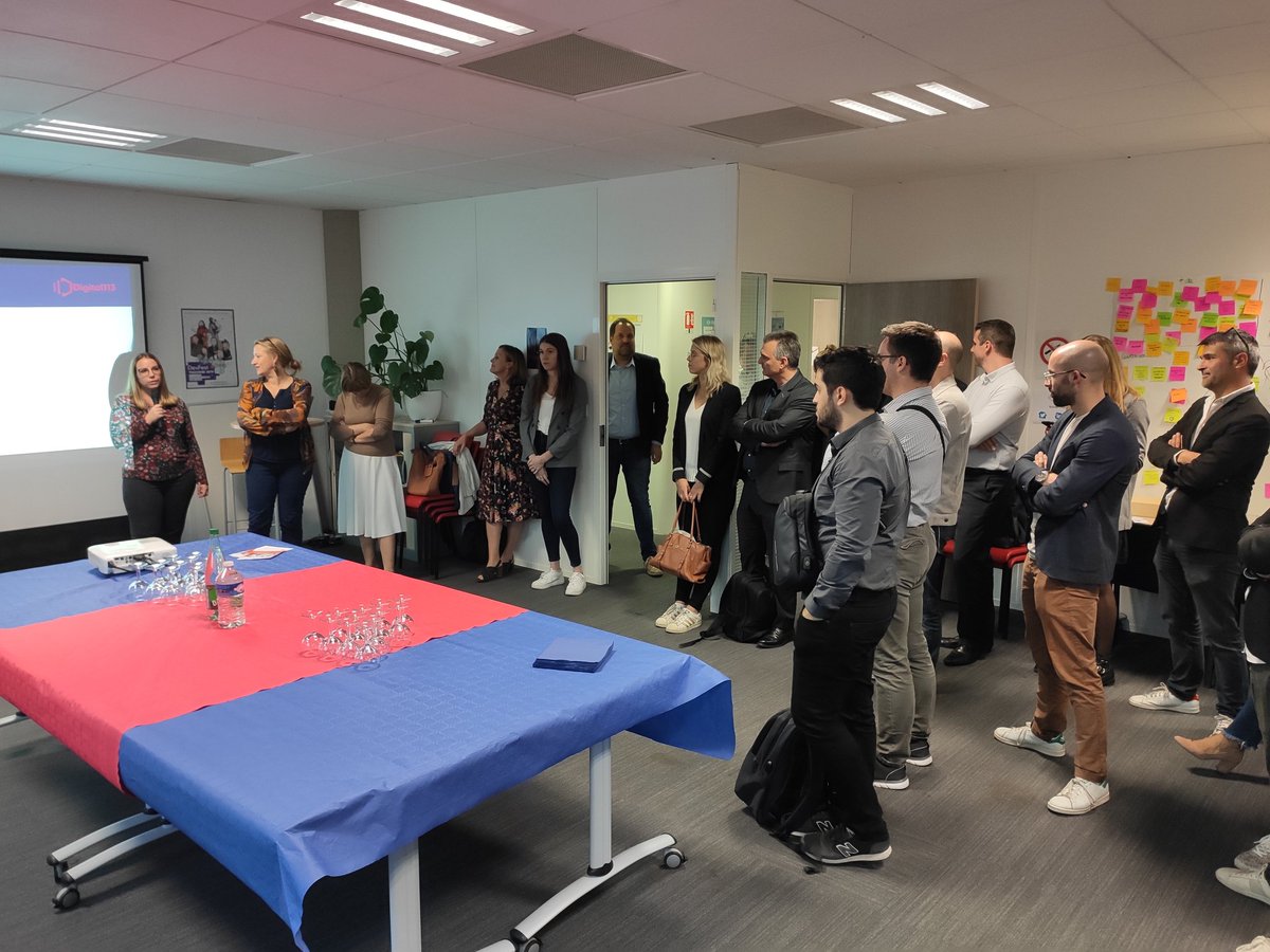 simonbretin's tweet photo. Un #DigitalApero encore bien rempli chez @Digital113_ avec les traditionnelles actus et pitches de nouveaux adhérents !
#Cesi #Epsi #Crealis... Et des indiens @tamplo_com #TMC #Incresio
Bienvenue à eux !
Et y a même des billets @AirFranceFR à gagner 🚀 https://t.co/bbgcdfFU82