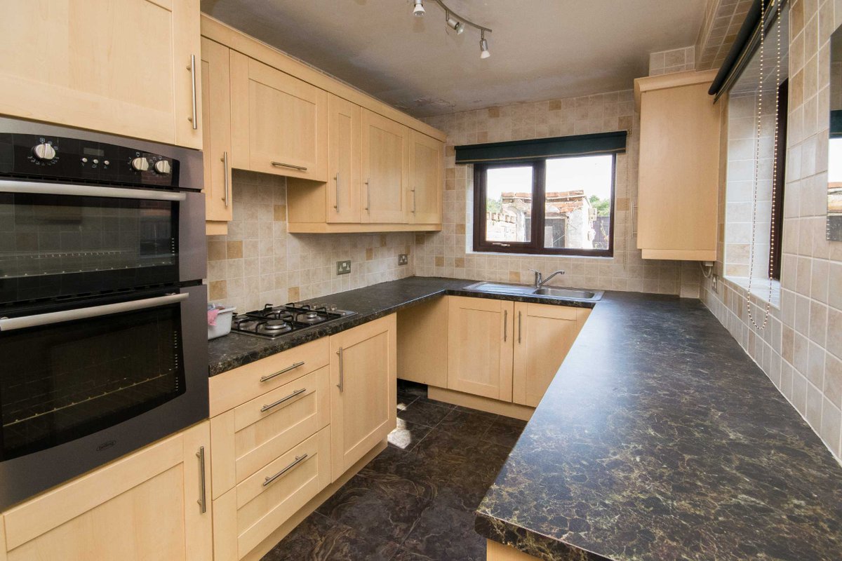 Do you fancy a project? This 2 bed detached house is in need of repair &amp; refurbishment, set in a convenient location close to the A494. For sale by modern method of auction; starting bids £70,000 plus Reservation Fee. Old Mold Road, Ewloe  #chestertweets #nwalestweets