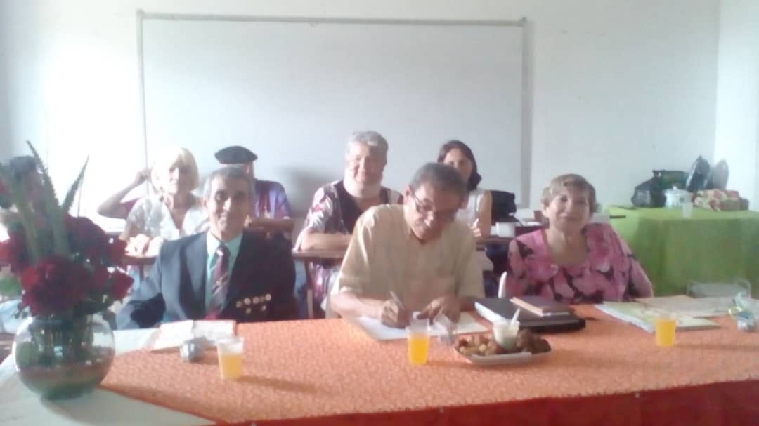 OficialUnerg's tweet photo. #AlMomento |Estudiante 4to Año del Programa de Historia del Área de Humanidades, Letras y Artes #Calabozo realizan Sustentaciones Orales de trabajos de investigación en el marco de la reconstrucción y significación  de hechos  pasados para el fomento de la conciencia histórica https://t.co/4gf2k13QHP