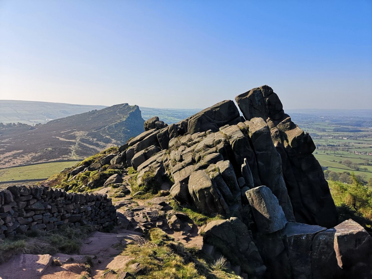 One of our favorite walks, check out this alternative free route for #theroaches and #ludschurch This beautiful walk can be done in any weather, and it's well worth getting out for! now live on the site

#peakdistrict #Hillwalking #Walks #Hike #Adventure #Getoutside  #osmaps