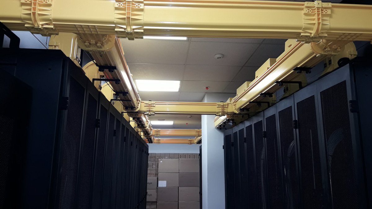 Red_In_Tech's tweet image. Soluciones de canalización de fibra óptica FiberGuide de @CommScope 

#FiberGuide #ThinkFiber #cabling #datacenter #ThinkDifferent #RIT