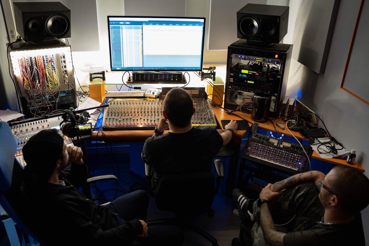 Les choses se mettent en place, il est temps de briser le silence autour de « From Nihil ».