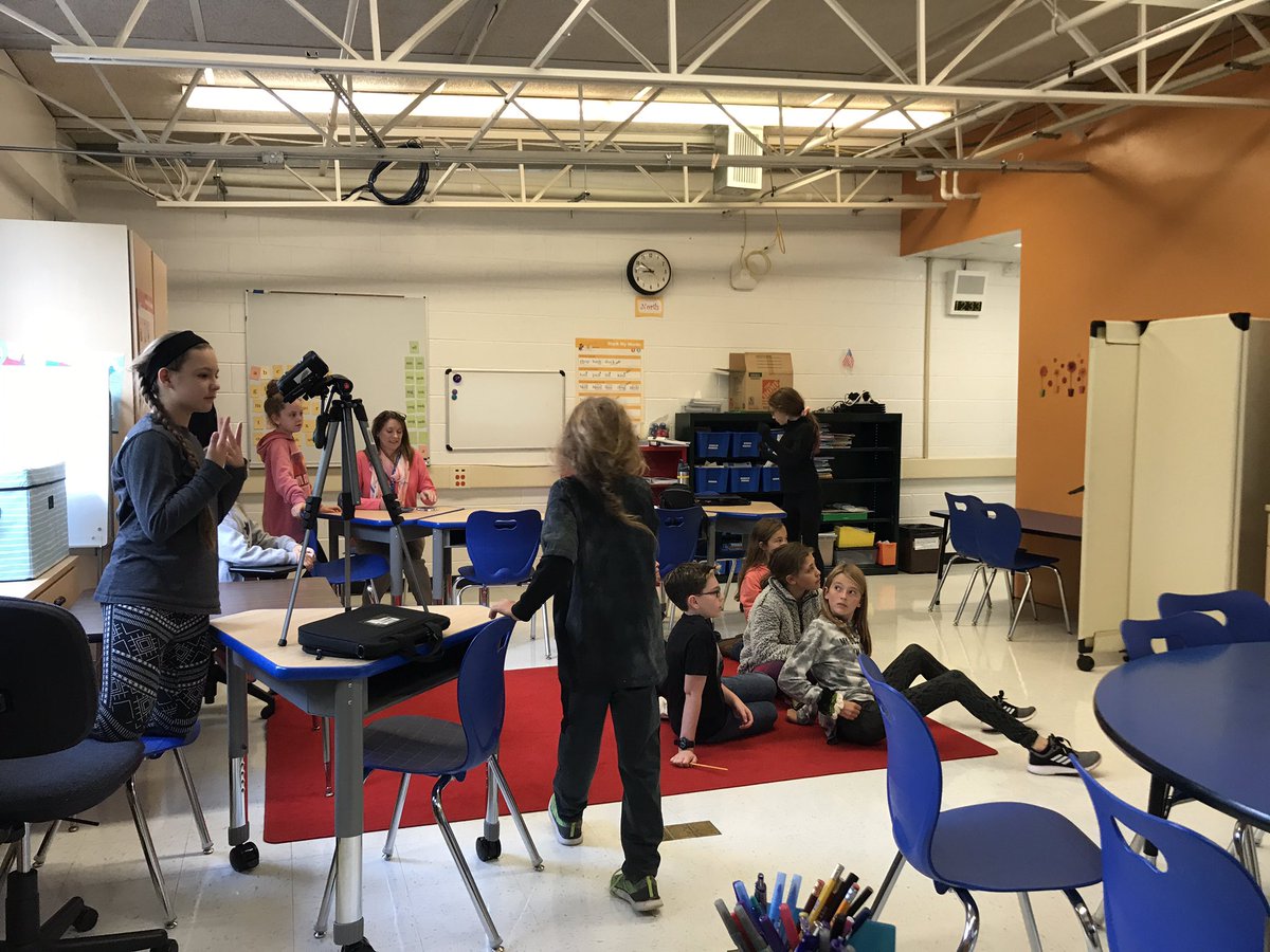 PettingerB109's tweet image. Love getting to spend my lunch with these amazing leaders❤️ #changesahead #paws #wilmot109 #engage109