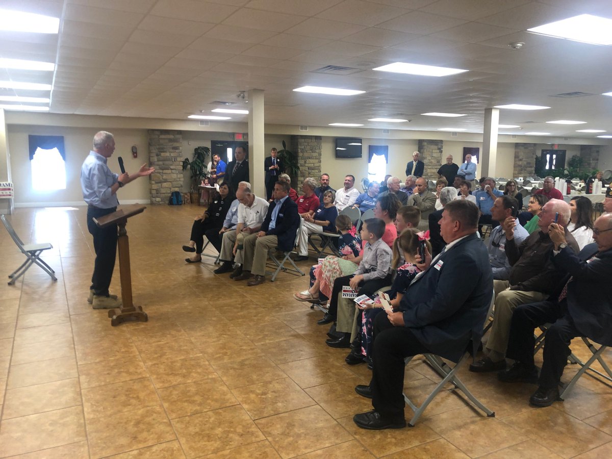 DocAbraham's tweet photo. Another huge crowd in Washington Parish.
We have the momentum and #Doc4Gov supporters are fired up to #GeauxVote on Saturday! 
#lagov https://t.co/9M2zwMZucj
