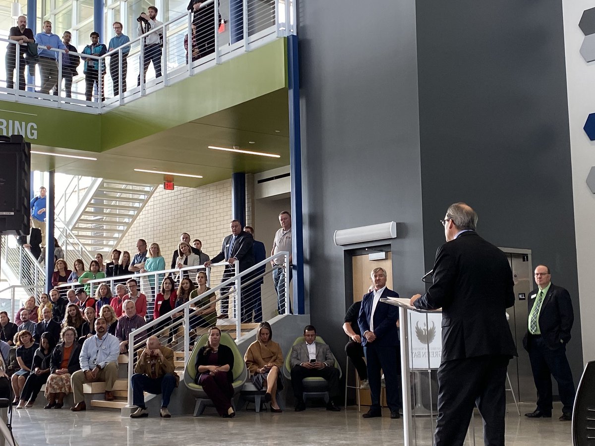 JohnnyDomol's tweet photo. The Brown County STEM Innovation Center is being formally welcomed into the @uwgb family. @BrownWIExec says it will “secure our region’s manufacturing future.” https://t.co/nx9bag2RLE