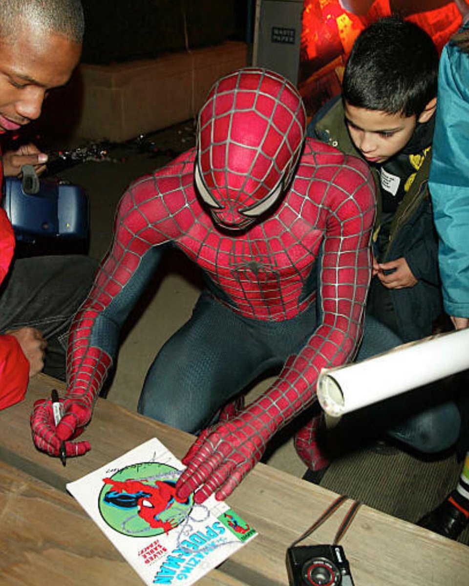 Daily Raimi Spider Man On Twitter Spider Man Signing The Amazing