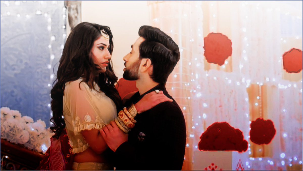 BestofShivika's tweet photo. khidkitod khoobsurat♡♡ 
#shivika #ishqbaaaz https://t.co/GwkGBiN5A6