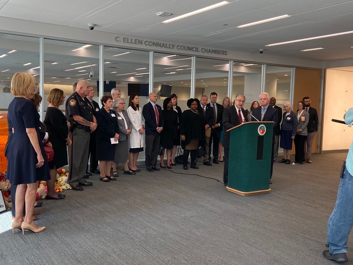 MaureenN's tweet photo. RT @StVincentCMC: As part of an #opioid litigation settlement, @CuyahogaCounty and Summit counties recently received $23M to put toward programs to fight opioid #addiction. We are honored to be selected to be a recipient of $2M of that sum. https://t.co/j5JKdYFM3H