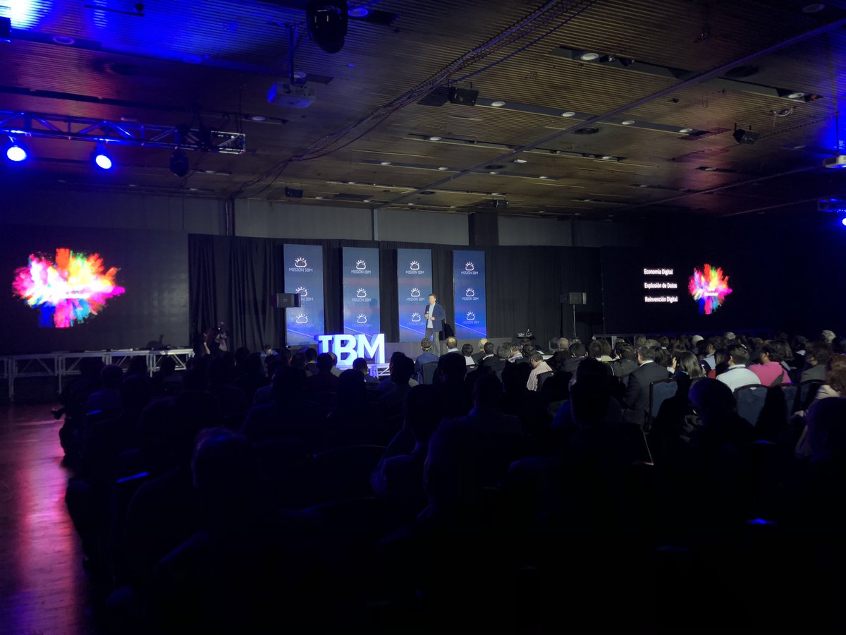 Cynthiarc's tweet photo. Full House en el evento  #MisionIBM! #ibmcloud https://t.co/UwQAoGPo5N