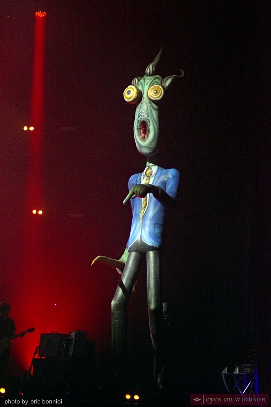 EyesOnWindsor's tweet image. Review: The Australian Pink Floyd dazzled a packed Colosseum with sound, lights, &amp;amp; The Wall&apos;s &quot;Schoolmaster&quot; during the second show in @CaesarsWindsor &apos;s 2019 #ConcertForACure series #YQG #CaesarsWindsor #AustralianPinkFloyd @aussiefloyd eyesonwindsor.com/entertainment-…