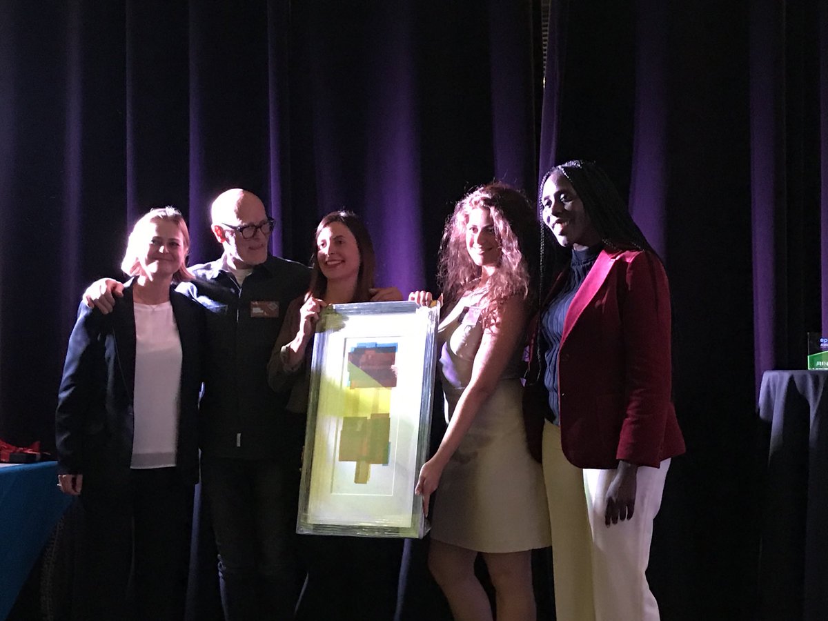 ColdersI's tweet photo. ⁦@epda_design⁩ surprise prix special du jury so proud de notre team Camille,Morgane,Vincent,Sophie,Marine ⁦@Team_Creatif⁩ #designmakeseverydaybeautiful https://t.co/PbQAzcZqrE