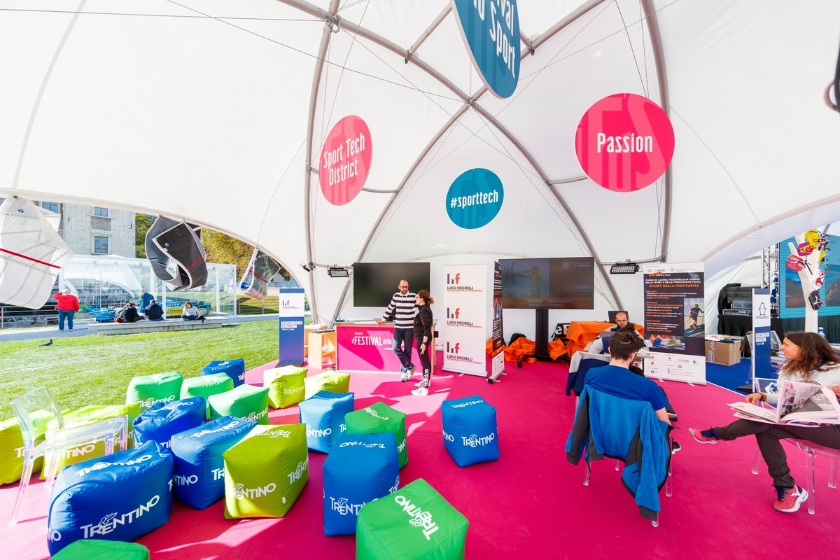 Nel contesto dello #SportTechDistrict l'ingegneria della @FondazioneNegrelli incontra lo sport: “Fenomeni che creano Fenomeni” perché dietro atleti professionisti c’è una ricerca tecnologica di alto livello. Domani scopriremo l'evoluzione del deltaplano e del volo a vela 💪