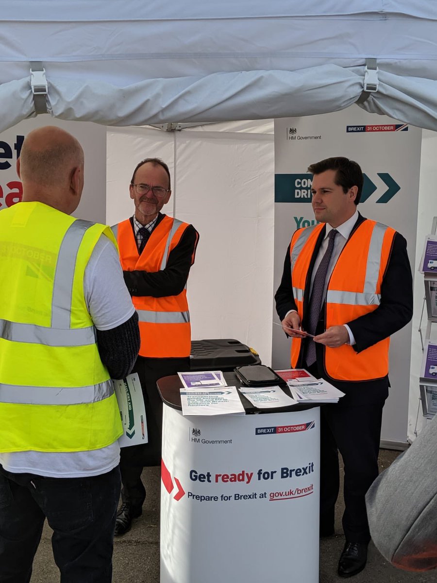RobertJenrick's tweet image. At #Harwich Port today to see preparedness for #Brexit - a huge thank you to @EssexPoliceUK @Essex_CC @TandridgeDC and the port authority for all their hard work. #GetReadyForBrexit