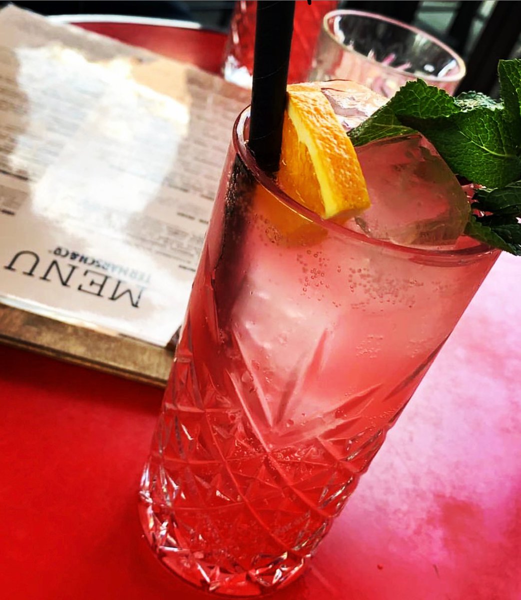 hotspotsrdam's tweet photo. Ben je van plan om een drankje te doen in Rotterdam? Lees dan nu de nieuwe blog over toffe drankspotjes in Rotterdam en raak geïnspireerd! 

🚧Blog: https://t.co/5nQBTrm28Y

#hotspotsrotterdam #hotspostrdam #Rotterdam #drinks #fun #hhssmb https://t.co/HTT469lpFK