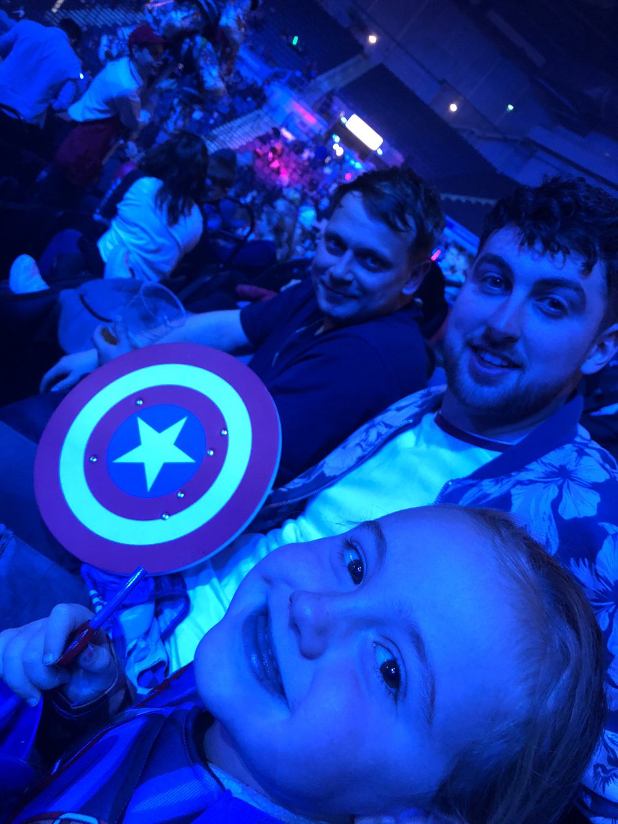 #MarvelUniverseLIVE