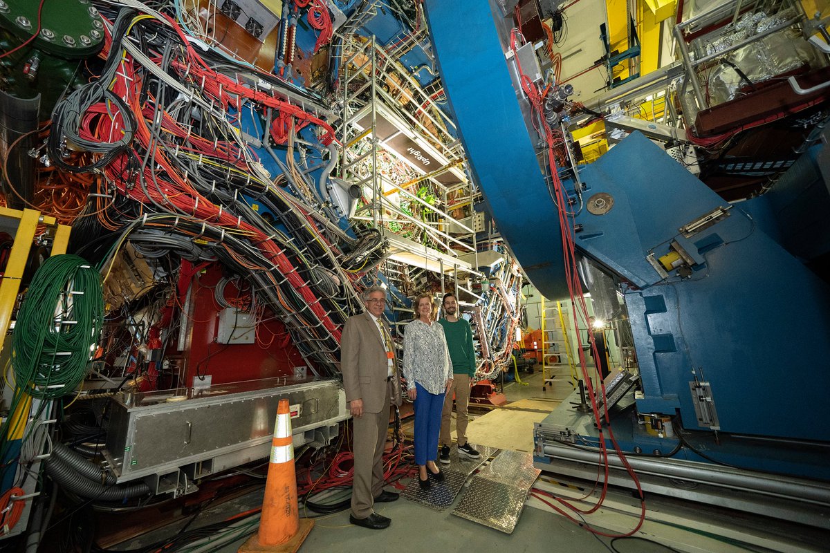BrookhavenLab's tweet photo. Today we welcomed New York State Assemblywoman @judygriffinny to Brookhaven for a tour of #NSLSII, #CFNano, and #RHIC. Thanks for coming to learn about our science! https://t.co/RZaDYGdJ3Z