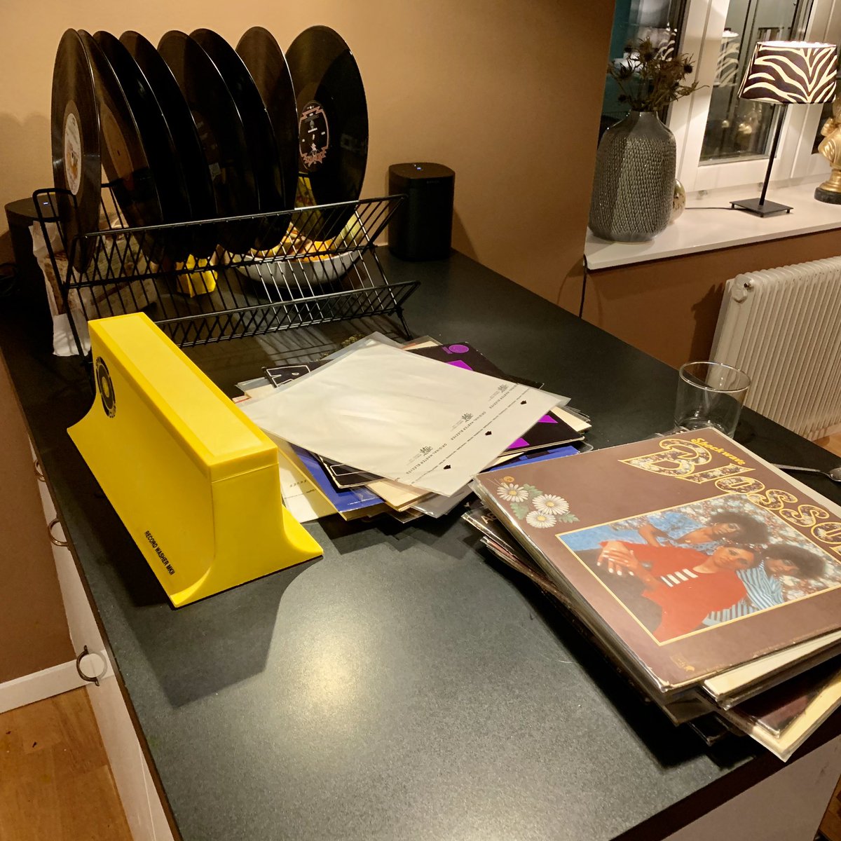 filipconic's tweet photo. Record cleaning time! About 300 to go... 😂🧹💿 https://t.co/diHO0Ev3Lo