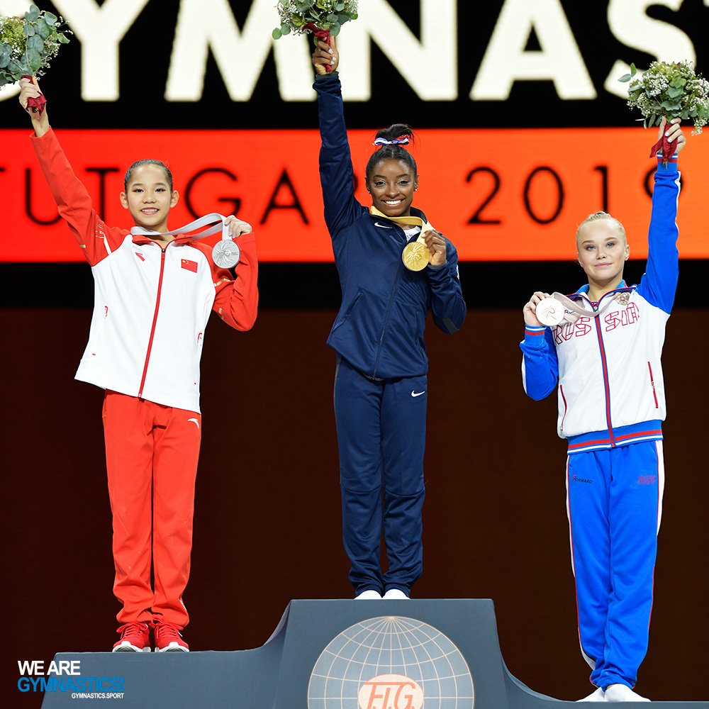 @Simone_Biles 🇺🇸 wins record fifth 🥇🥇🥇🥇🥇world All-around title at #Stuttgart2019 🤸
👉https://bit.ly/312DMAU