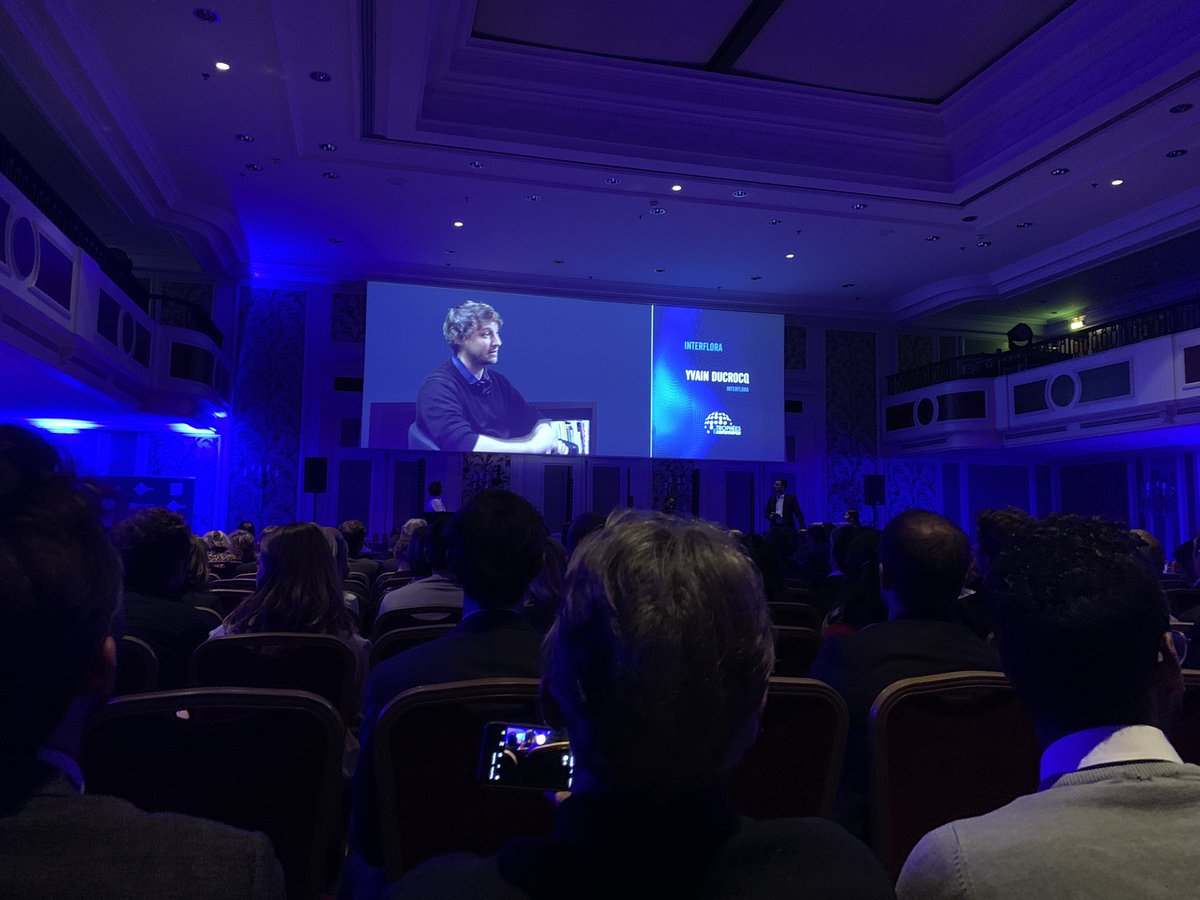 #TEC19 le trophée de la catégorie #Innovation 🥇est attribué à <a href="/Interflora/">Interflora ❤️</a> qui livre désormais des 🌺 sans avoir l’adresse du destinataire ! Une idée simple mais efficace 👍 #ecommerce