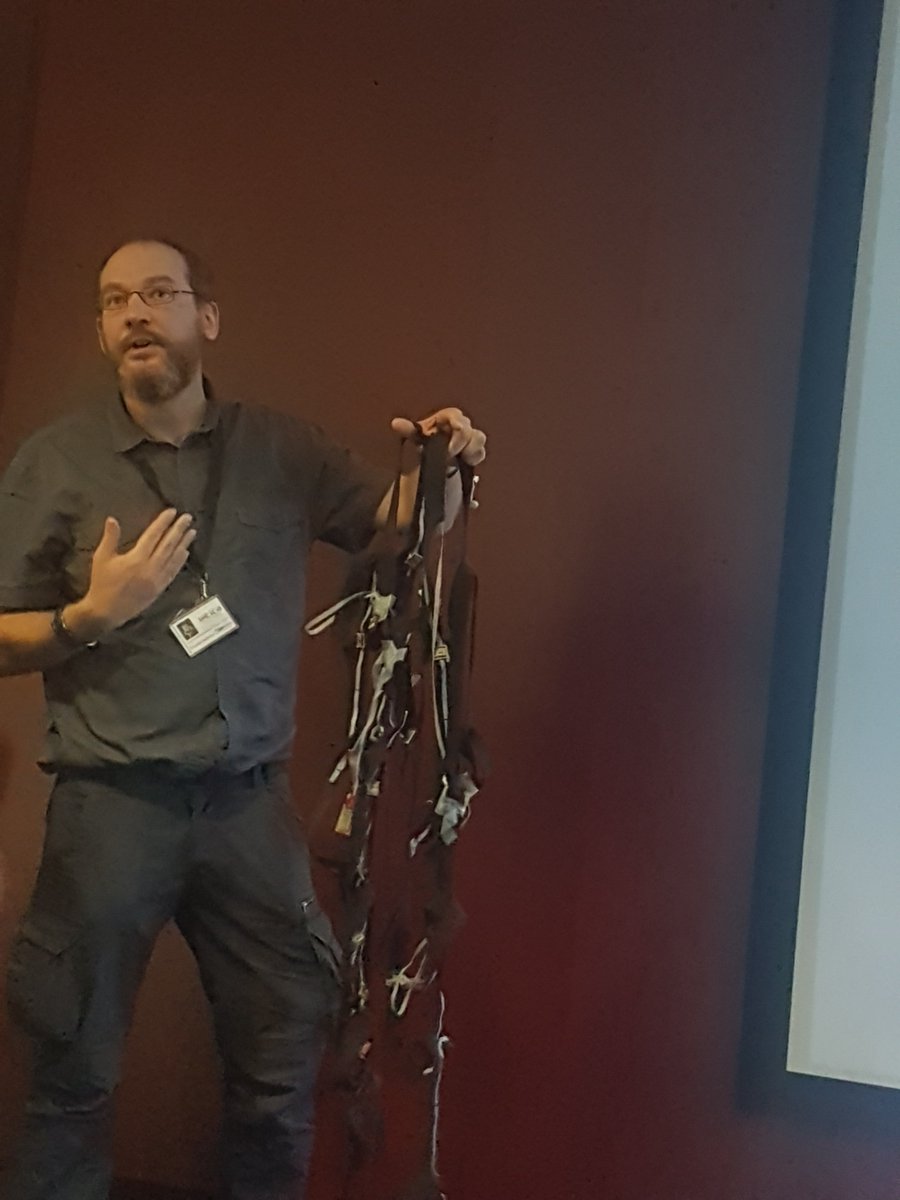 EsaPrist's tweet image. 2 conférences très intéressantes autour des objets connectés et de la cyber sécurité à l&apos;IRCICA.
#conference #CyberSecurity #connectedobject #artsciences