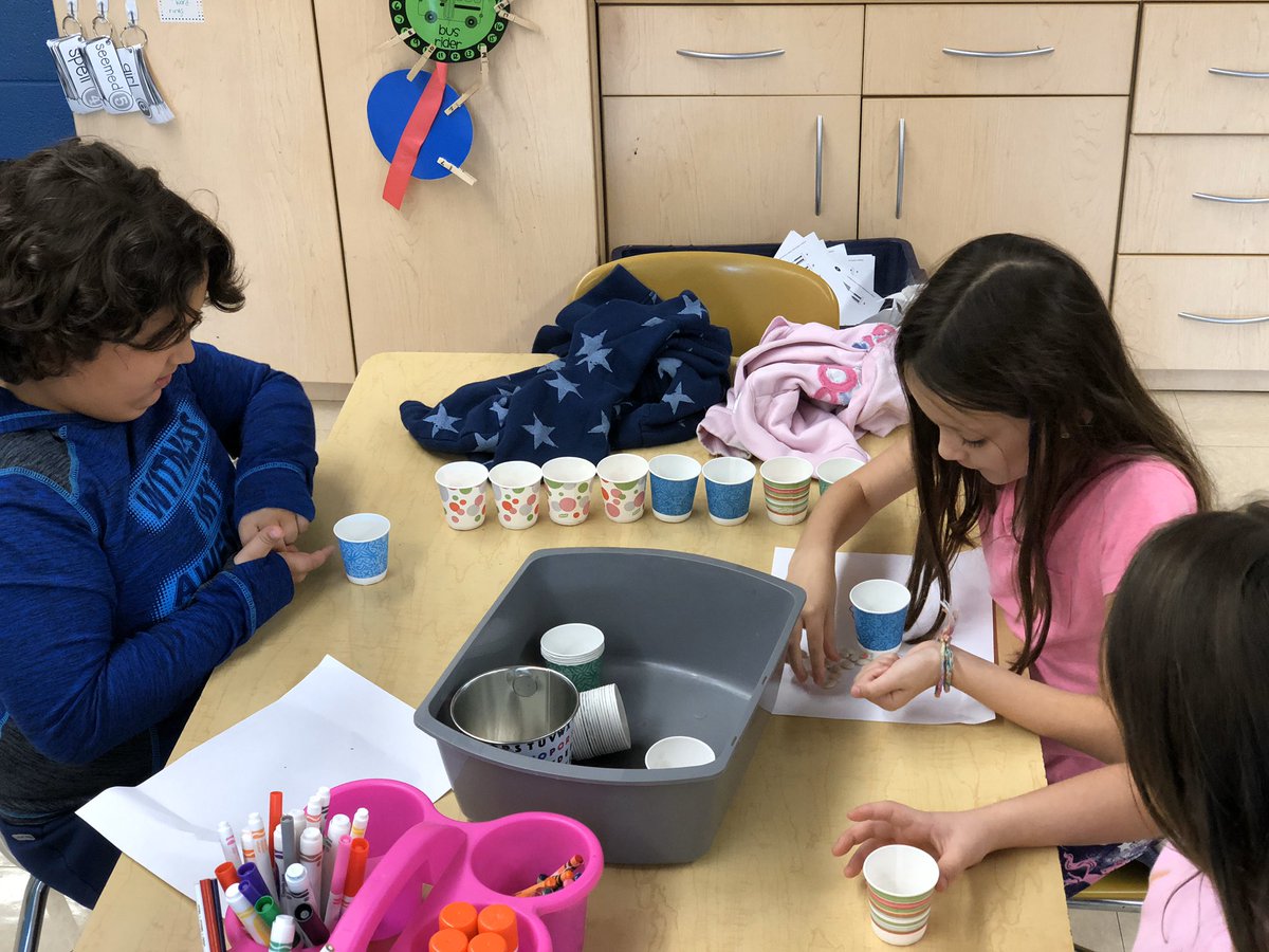 Estimation! How many beans do we have? Having fun with place value! <a href="/SherwoodPandas/">Sherwood School</a> <a href="/D112Teachers/">District112Teachers</a> #bridges