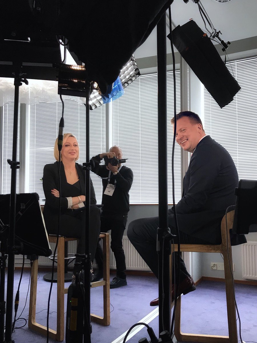 VilleSkinnari's tweet image. The moment right before @BloombergTV broadcast begins at #NBForum2019 and the interview will be seen by millions of people