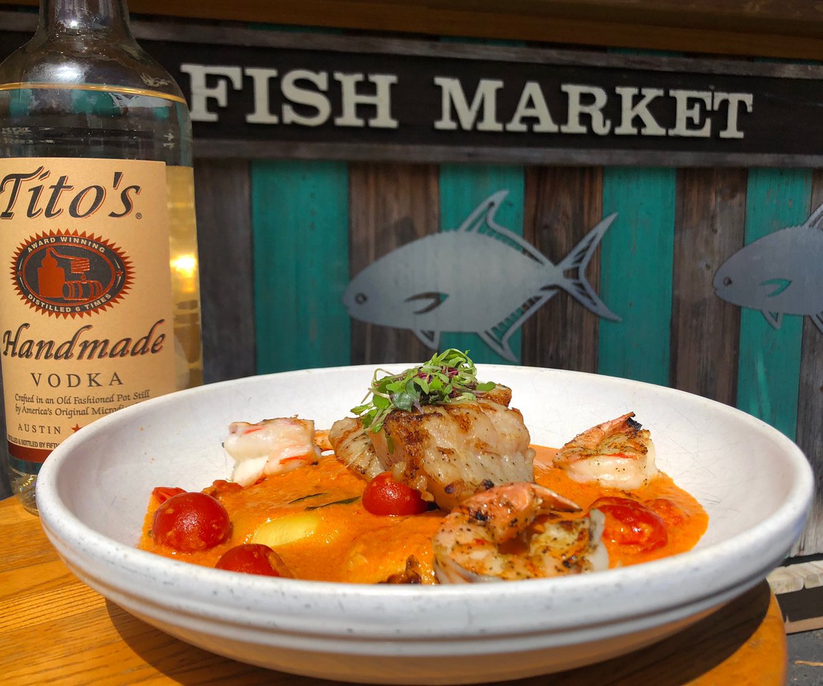 waltsfishmarket's tweet photo. Tito’s Raviolis #waltsfishmarket #thefloridaflavor #freshseafood #eatlocal #supportyourfishermen #yummy #yum #dinner #sarasota #siestakey #redsnapper #titosvodka #ravioli #handmadevodka https://t.co/DNO2ztlV8l