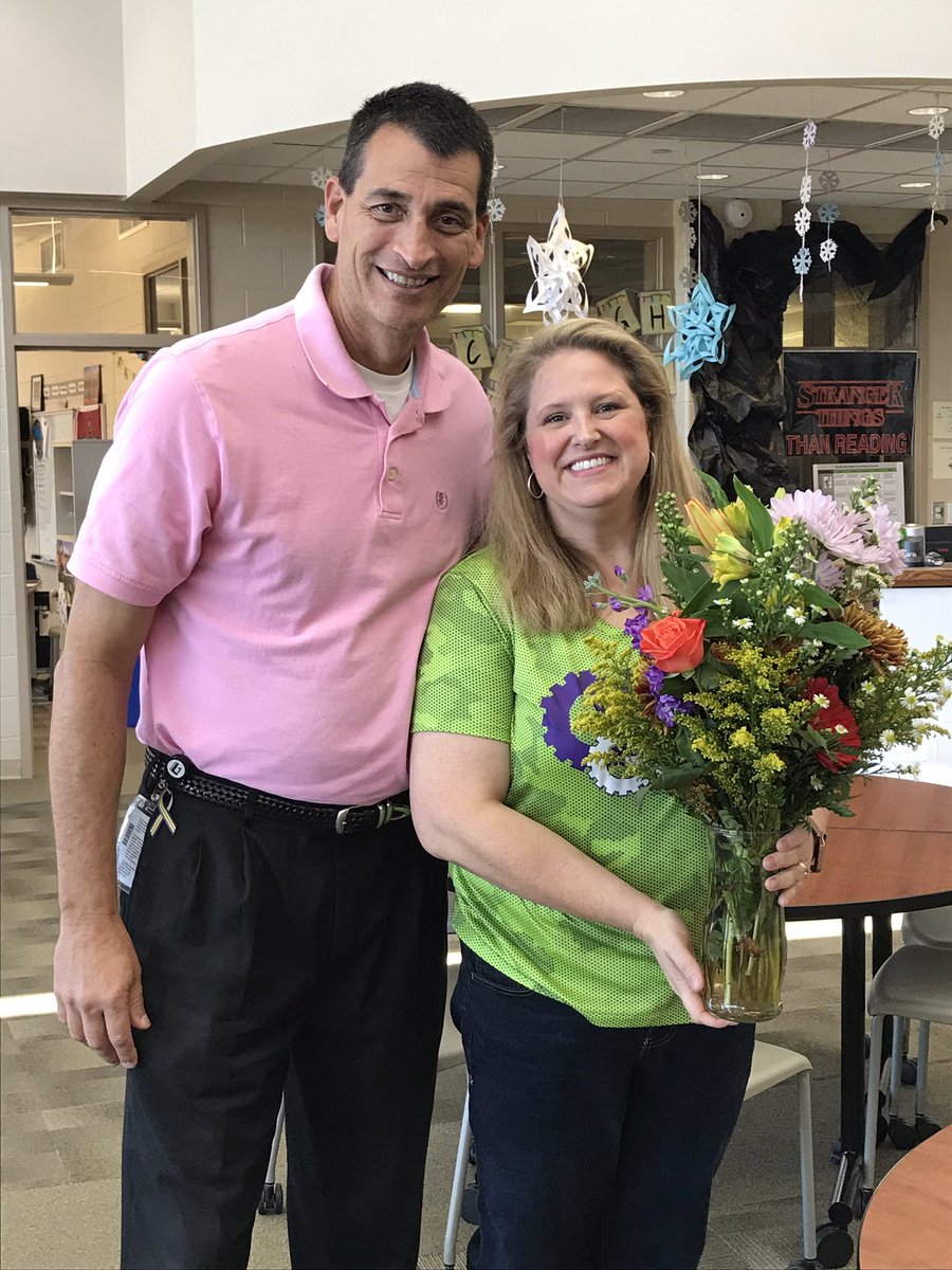 mgmgators's tweet photo. Shout out to Mrs. Dent for being nominated as a Teacher of the Year finalist! #wearecrew #allmeansall @ELeducation @LexingtonOne https://t.co/IRYX3L8XHi