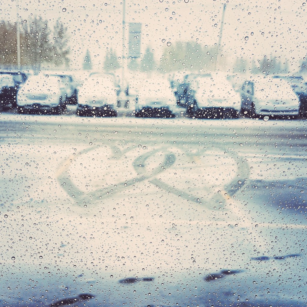 CraigDunnGM's tweet photo. Find the joy in the season they say.  Share it when you see it. 

#craigdunnmotorcity #portagelaprairie #1stsnowfall #snowhearts #snowpics https://t.co/KLCgMOTtQ5