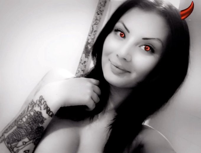 Want to keep up with all my new nudes, watch me tease you with my pussy/try out new toys, and see what<a href="/tag/manyvids"class="tags"><span>#manyvids</span></a><a href="/tag/mvsales"class="tags"><span>#mvsales</span></a>