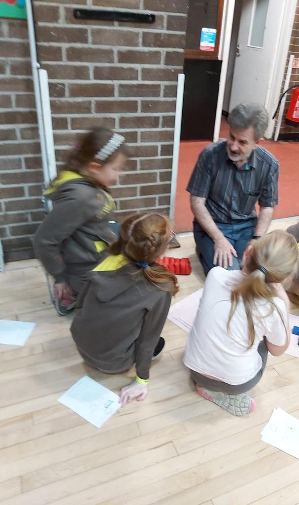 ScotSTEMAmb's tweet photo. Two of our #STEMAmbassadors had fun volunteering in the community tonight, using the Fun Maths Roadshow resources with the 20th Bearsden Brownies. Thanks to @molliske and Heather for a great effort! https://t.co/NKlzhFGw2K